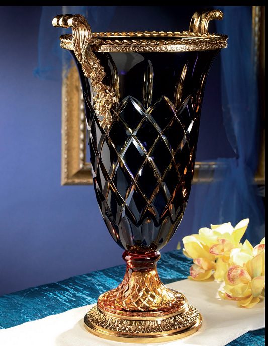 szklany luksusowy wazon na kwiaty