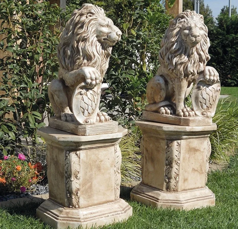 Duże rzeźby do ogrodu — włoski styl