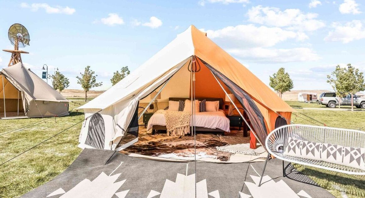 Glamping: połączenie natury z luksusem – przewodnik