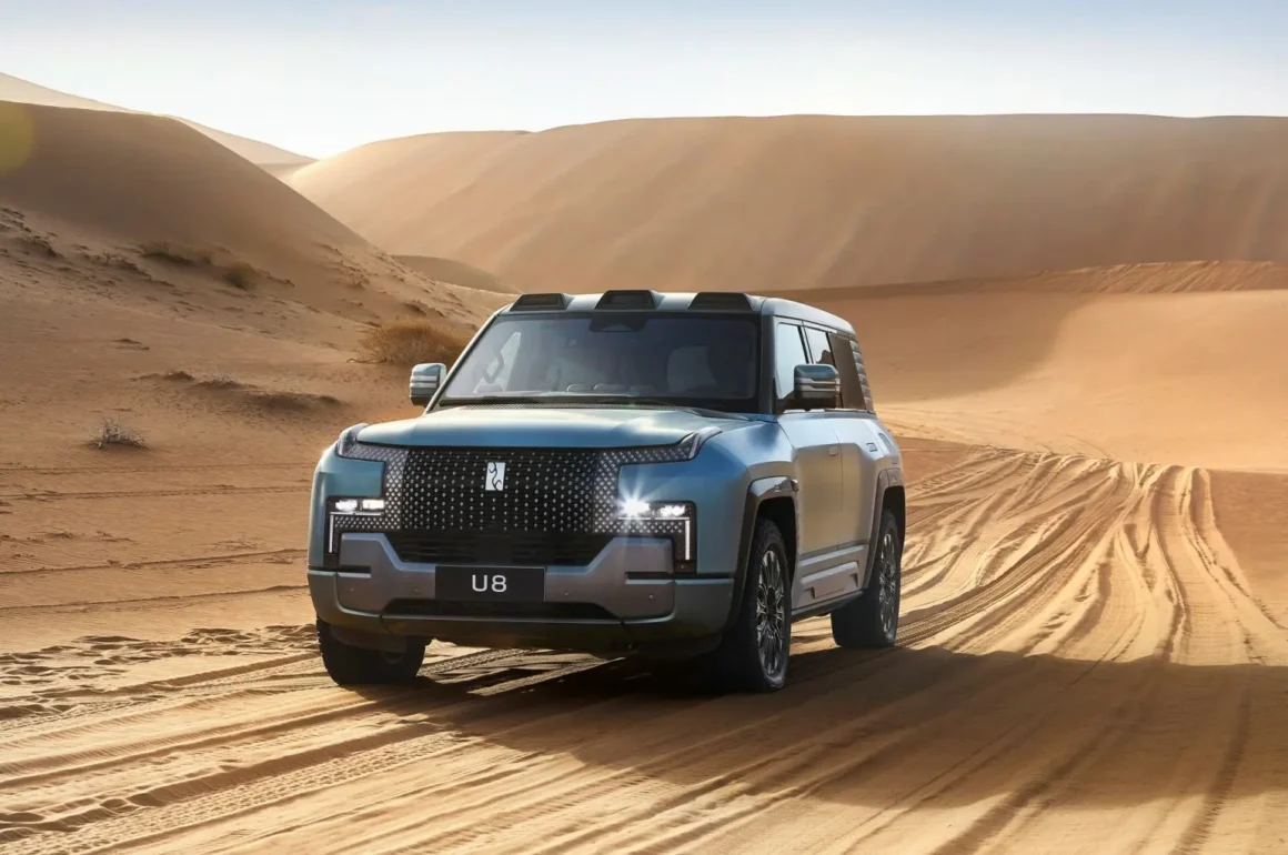 BYD Yangwang U8 redefiniuje luksusowy off-road