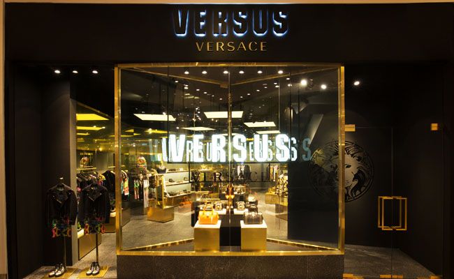 Czym się różni Versus Versace od Versace – luksus kontra bunt