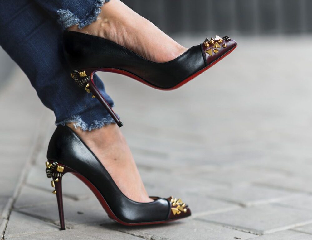 Najbardziej eleganckie marki szpilek – przewodnik premium