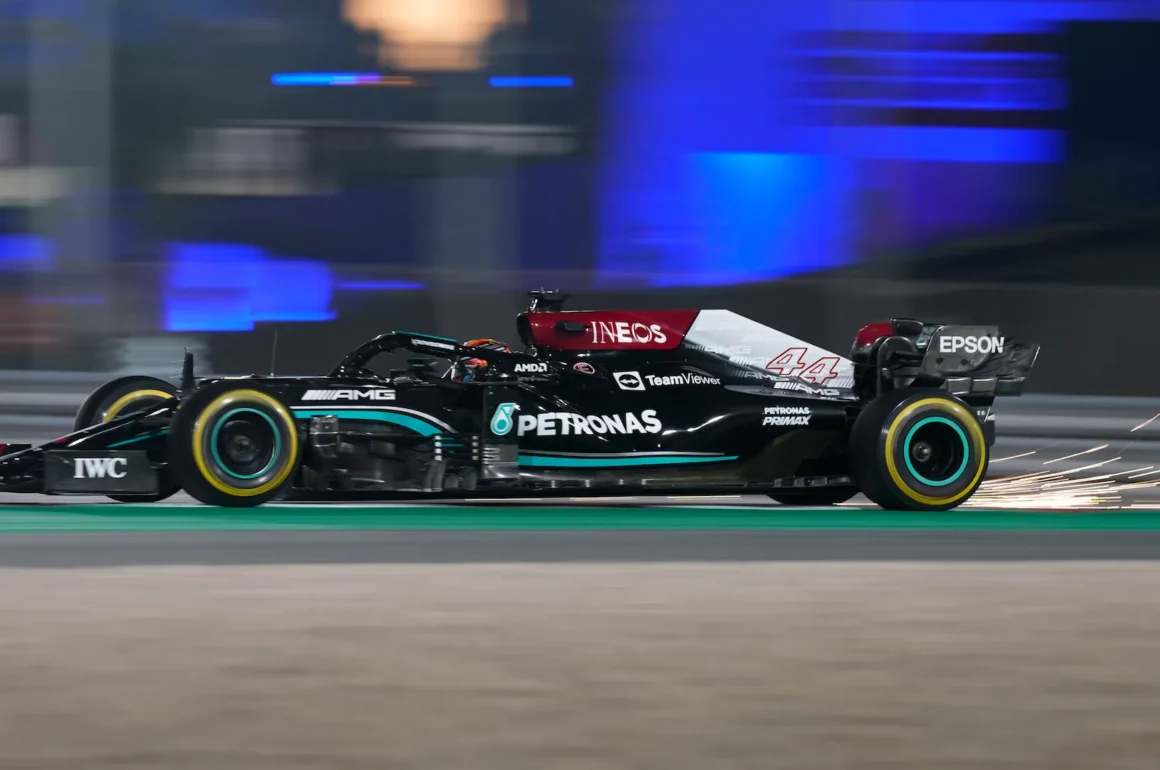 Prezenty Dla Fana F1 Praktyczny Przewodnik Dla Kazdego Budzetu