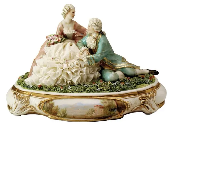 Porcelananowa Figura