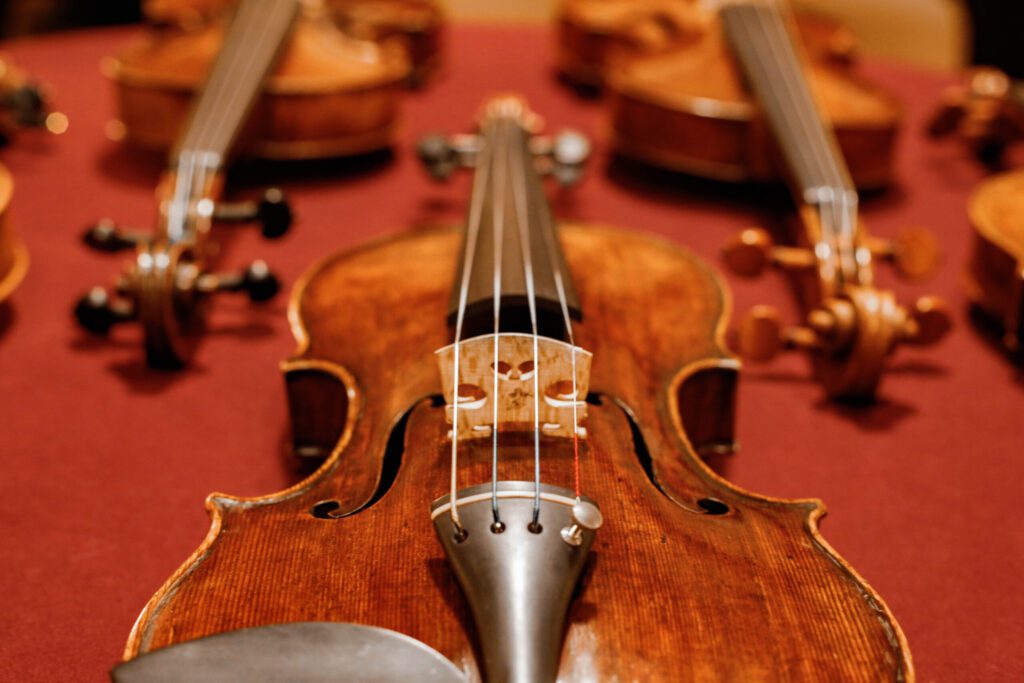 Ile Kosztuja Skrzypce Stradivarius